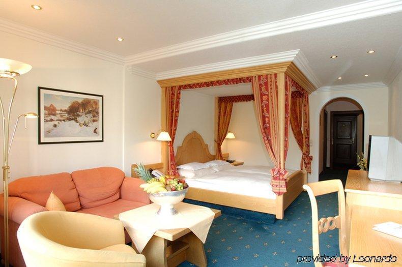 Hotel "Zum Ritter" Tannheim Szoba fotó