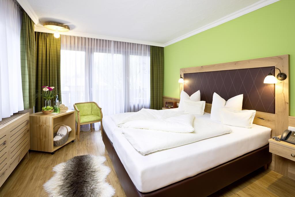 Hotel "Zum Ritter" Tannheim Kültér fotó
